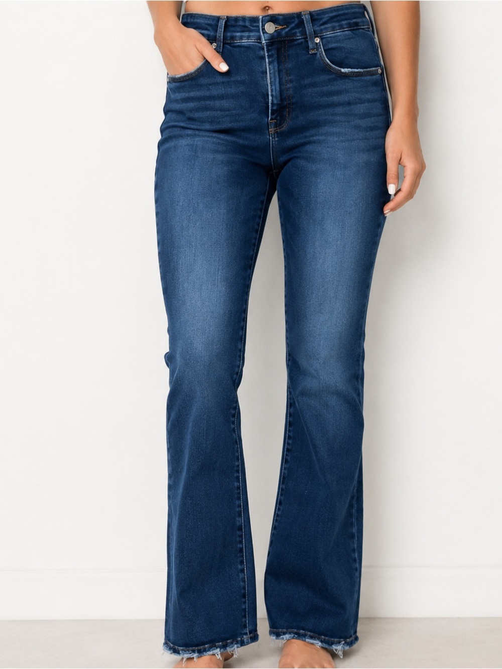 Good American Good Classic Bootcut Jeans Size 14/32 Dark Wash Raw Hem - Like New